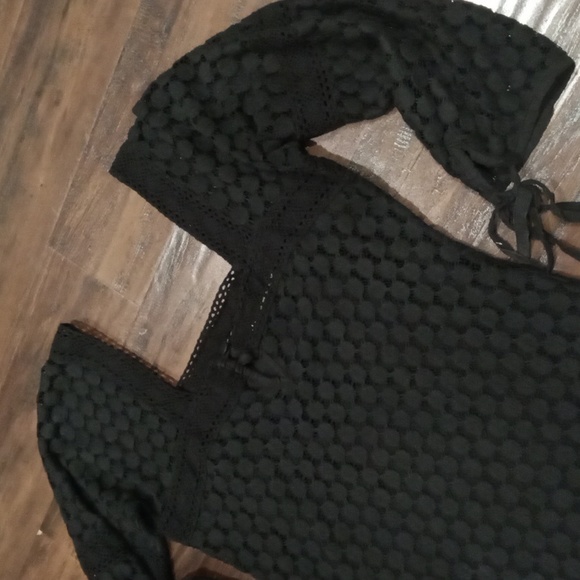 Solitaire Black Square Neck Quarter Length Sleeve Lace Top Size Small - Picture 8 of 8